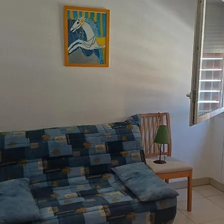 Du Port Apartment Sete